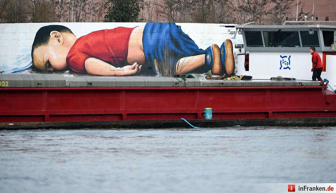 Aylan Kurdi als Graffiti in Frankfurt
