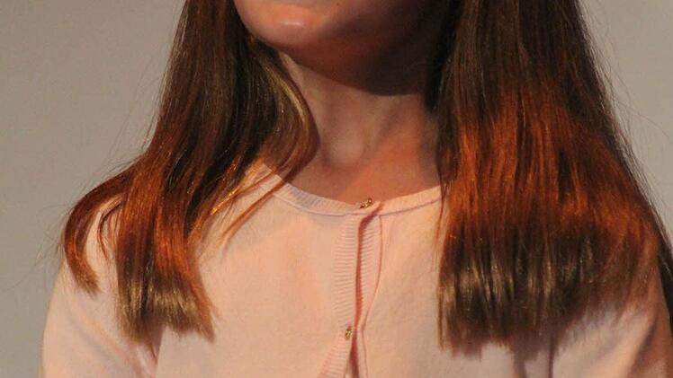 Ronja Kull spielt Geige. Den Ruckdeschel-Preis allerdings hat sie für ihren Gesangsunerricht bekommen: ein Jahr 30 Minuten Einzelunterricht .