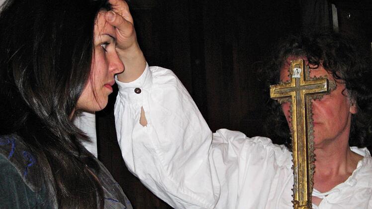 Bei den Proben: Victoria Heinz und Martin Neubauer.  Foto: Brentano-Theater