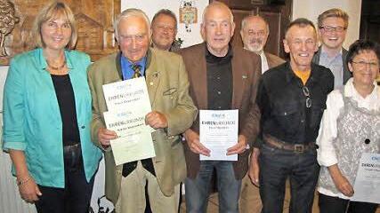 Der CSU-Ortsverband Coburg-Nord ehrte zahlreiche Mitglieder für ihre Treue zur Partei (von links): Zweite Bürgermeisterin Birgit Weber, Klaus Beyersdorf, Stadtrat und Ortsverbandsvorsitzender Jürgen Oehm, Horst Rückert, Landtagsabgeordneter Jürgen W. Heike, Gerhard Köhler, Stadtrat Maximilian Forkel und Frieda Schreiner.  Foto: Martin Koch