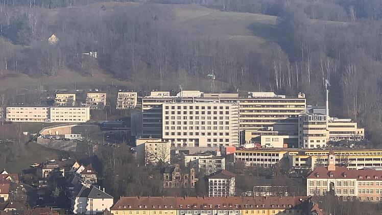 Blick von der Plassenburg aufs Klinikum. Foto: privat