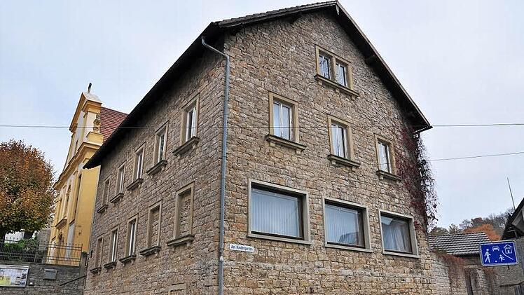 Ein energetisches Konzept wird für die alte Schule in Gädheim ausgearbeitet. Damit stellt sich auch die Frage der weiteren Nutzung.  Foto: ul