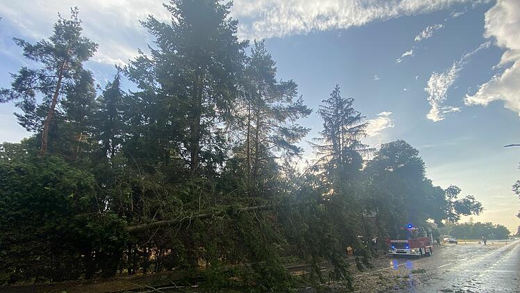 Gewitter ziehen über Franken hinweg
