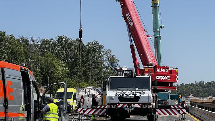 Nach Unfall auf der A3: Zahlreiche Autofahrer stecken bei Hitze in kilometerlangen Stau