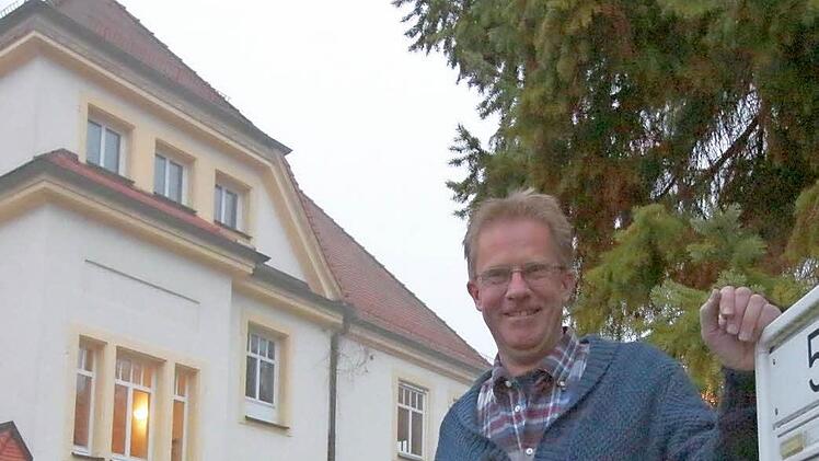 Henk Rippen ist der neue Besitzer der Jugendstil-Villa in der Bergstraße, erbaut 1904.  Foto: Josef Hofbauer