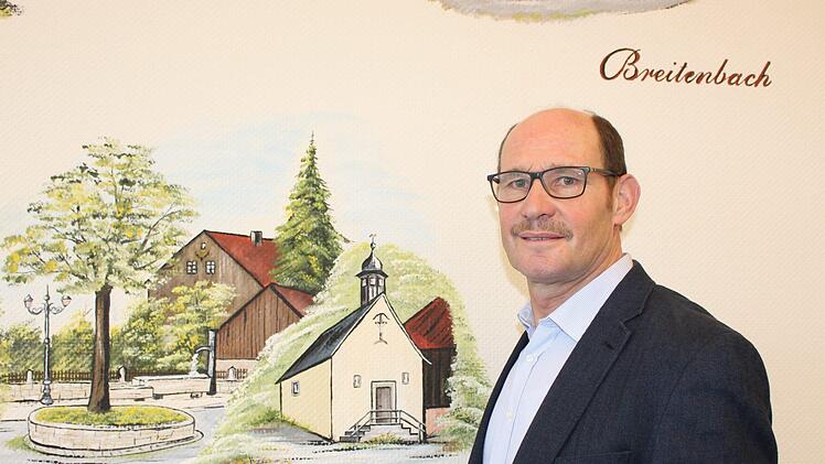Dieter Muth setzte sich in Oberleichtersbach gegen Oliver Fell durch. Damit bleibt er weitere sechs Jahre Bürgermeister.Archiv/Julia Raab