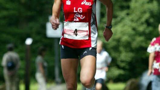 Siegerin Ursula Schneider 2004 beim Zieleinlauf Foto: sportpress