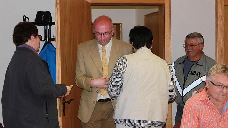 Die Küche neben dem Sitzungssaal fungierte als Wahlkabine für die geheime Wahl der stellvertretenden Bürgermeister.