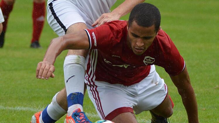 Der Marokkaner Omar Rahmani (24) gilt als einer der besten Innenverteidiger in der Bezirksliga. Der Spieler des SV Bosporus Coburg wechselt in der neuen Saison zum Ligakonkurrenten TSV Mönchröden. Foto: CT-Archiv