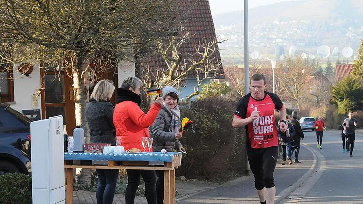 mpressionen vom Fuschter Silvesterlauf. Fotos: ssp