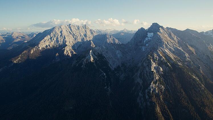 Ein Blick auf den Gebirgsstock von Watzmann und Hochkalter. Schon beim Anblick kann es einem schwindelig werden.