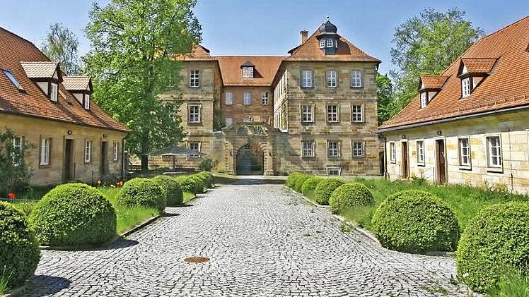Von außen sieht man es Schloss Steinenhausen nicht an, dass die historischen Gemäuer voll hochmoderner Technik stecken. Das Landesamt für Umwelt ist seit 25 Jahren im Ortsteil Melkendorf zu Hause.  Foto: Landesamt für Umwelt