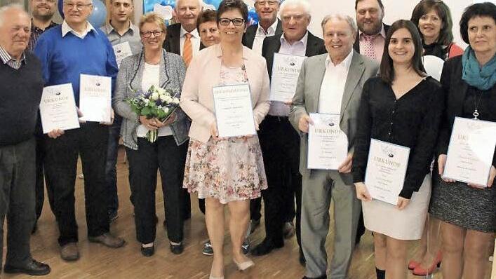 Die Geehrten und Festredner des Abends Foto: p