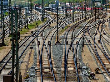 Regio-S-Bahn Mainfranken: Neue Betreiber f&uuml;r 7,2 Millionen Zugkilometer gesucht