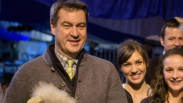 Der Bayerische Ministerpräsident als Pate für die eigenen Kinder? Wer das will, hat nun die Chance dazu - mus allerdings mindestens Drillinge auf die Welt bringen. Foto:  Matthias Balk/dpa