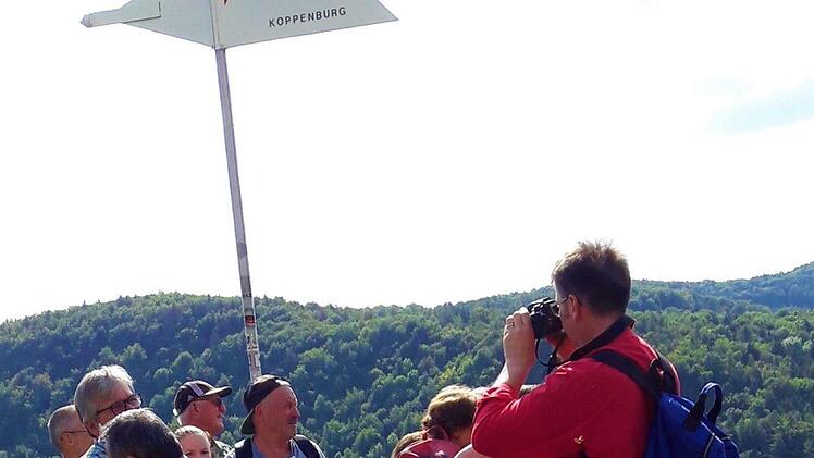 Auf dem Aussichtspunkt Koppenburg Foto: Brigitte Haselmeier