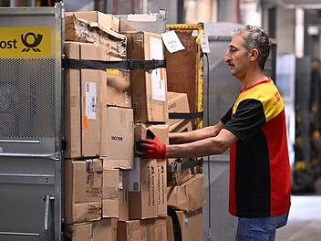 Arbeitnehmer aus Syrien bei DHL