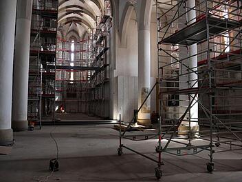 Blick ins Innere der Aula, die noch bis 2015 Baustelle bleibt.