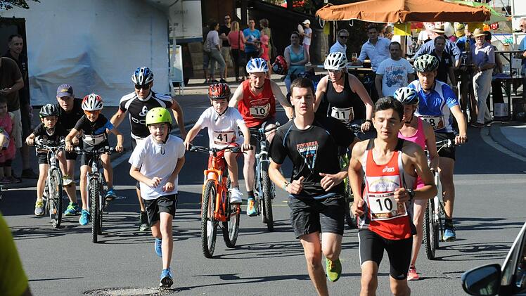 Ein kleines, aber top motiviertes Starterfeld gab es beim Bike&Run in Nüdlingen. Foto: ssp