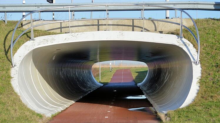 Erlangen: Wegen Br&uuml;ckenteilabbruch - Passage bald auch f&uuml;r Rad- und Fu&szlig;verkehr gesperrt