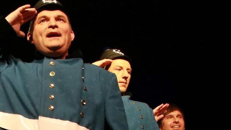 Das Männerballett mit dem Schautanz "Diamantenfieber". Foto: Jürgen Gärtner