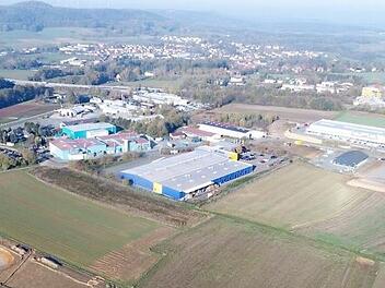 Das Industriegebiet Thurnau-Ost wächst, unten links das neue Regenüberlaufbecken. Foto: Markt Thurnau