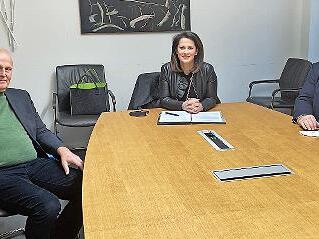 Im gemeinsamen Gespräch: Höchstadts Bürgermeister Gerald Brehm (l.), Landwirtschaftsministerin Michaela Kaniber und MdL Walter Nussel