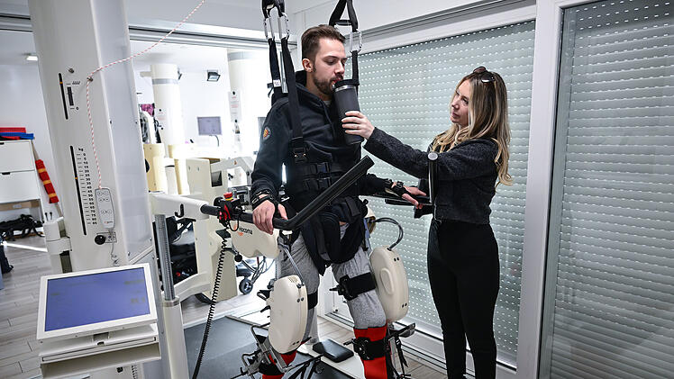 Rosenheim: Eishockeyspieler Mike Glemser nach Unfall gel&auml;hmt