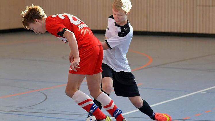 B-Junioren: VdS Spardorf (in weiß) gegen Baiersdorfer SV - 1:0