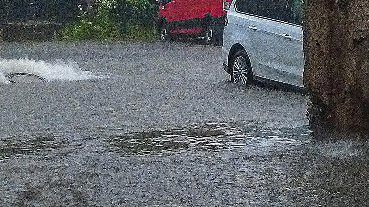 Heftiger Regenschauer in Eibelstadt