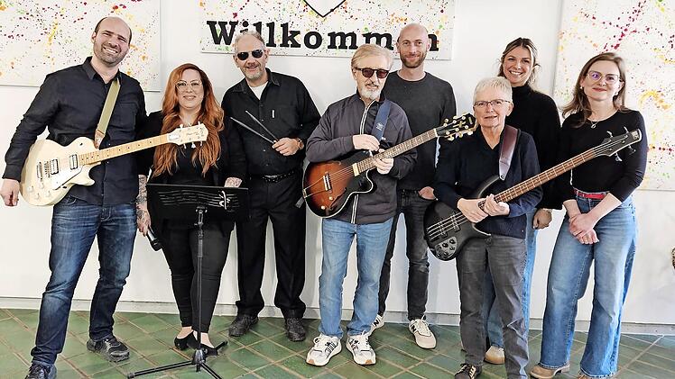Wenn Lehrer Musik machen: &bdquo;The Teachers&ldquo; spielen am Freitag, 20. M&auml;rz, in der Mittelschule.