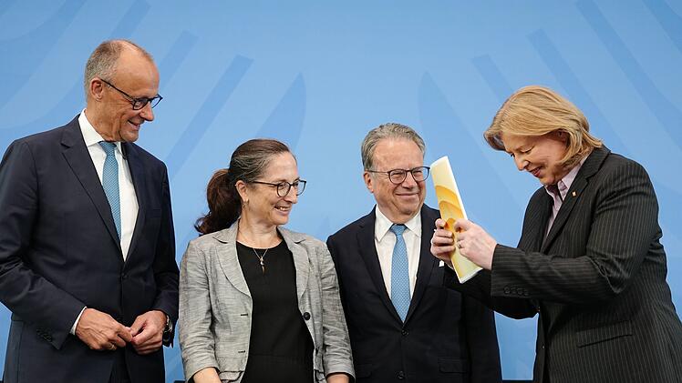 Rentenkommission legt Bericht vor