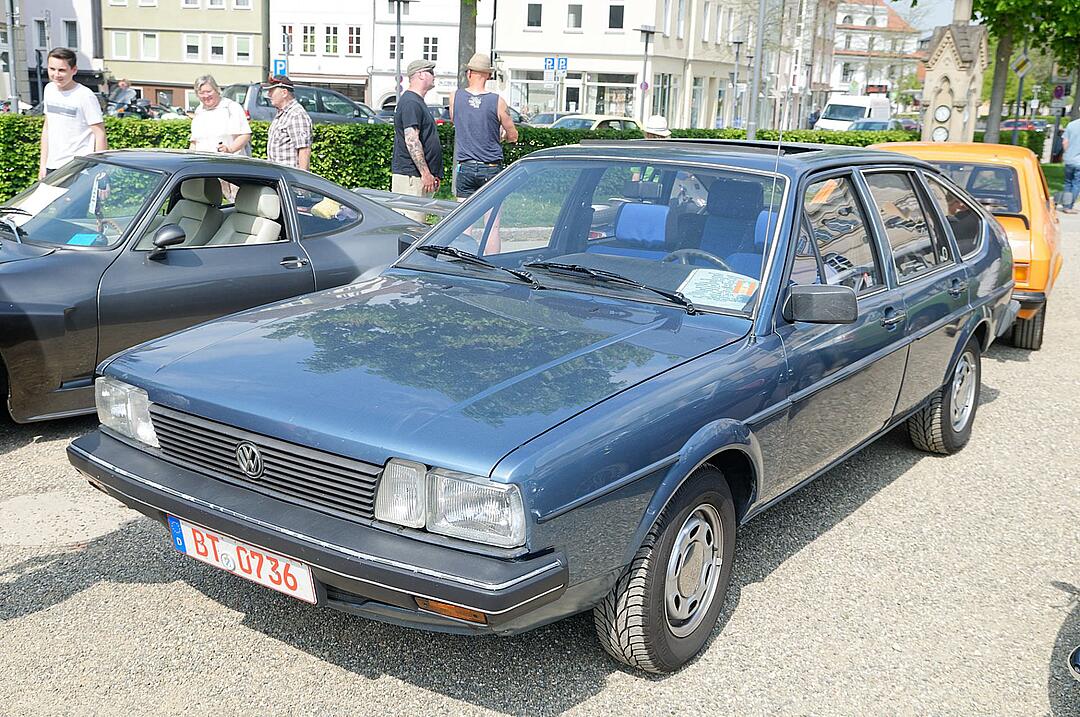 Über 500 Autos zogen Besucher aus nah und fern an
