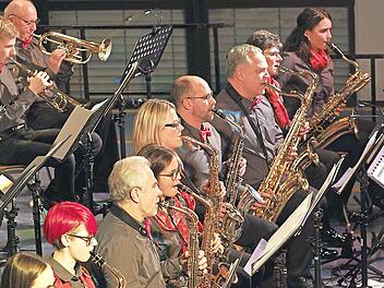 Der Musikverein Ebersdorf-Grub war im vergangenen Jahr wegen der Corona-Pandemie verstummt. Wegen Corona gilt für die Zuhörer Maskenpflicht (ausgenommen auf den Sitzplätzen) und Abstand.