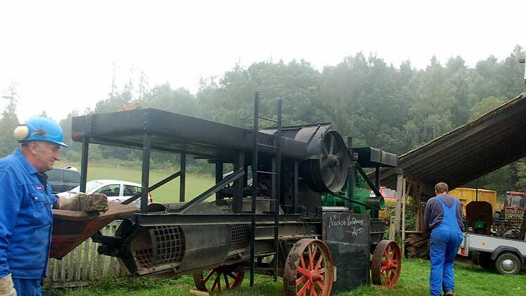 Diesmal hat Walter Lehnert seinen historischen Steinbrecher zum Museumsfest mitgebracht.