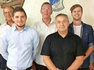 Das neue Vorstandsteam der Concordia Strullendorf von links: Horst Pretscher, Rudolf Auer, André Fischer, Thomas Fischer, Stephan Quast, Philipp Neubert und Wolfgang Bühner Foto: Andrea Spörlein