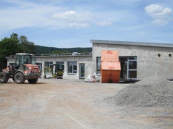 Ist der neue Kindergarten schon jetzt zu klein? Der Bedarf an Kindergartenplätzen steigt im Markt Elfershausen enorm. Grund dafür ist ein markanter Anstieg an Neugeborenen in den letzten drei Jahren.