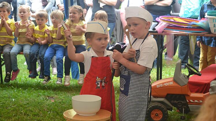 Die Bäckerei Kemmer mit Rosalie und Adrian  Foto: Andreas Lomb