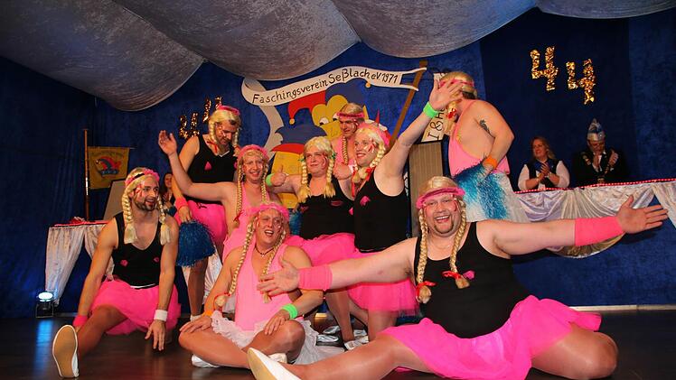 Die Mauerschwälbchen. Foto: Bettina Knauth