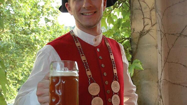 Die Amtszeit von Sebastian Gocker als erster Bierprinz des Landkreises Haßberge neigt sich dem Ende. Der Termin für die Wahl eines neuen Bierprinzen steht bereits: 25. Januar 2019 in Oberschwappach.