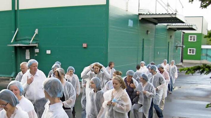 Der Martin-Bauer-Standort in Krasnogorsk bekommt auch regelmäßig Besuch aus Höchstadt - hier eine Schülergruppe 2014.  Foto: privat