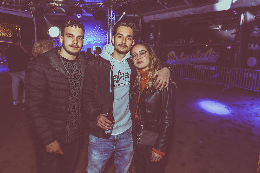 Neon Mixxed Clash m/ DJ Da Base + Nora & Chris