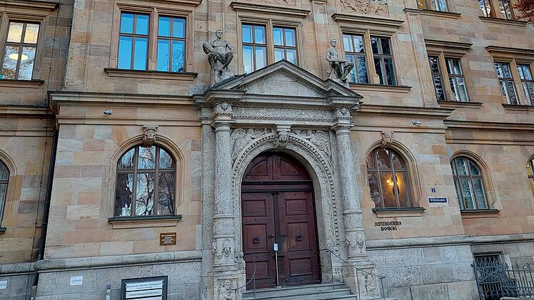 Landgericht Bamberg: Vater misshandelte eigenes Baby schwer - Urteil gefallen