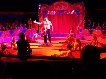 Der Zauber der Manege war bei den Auftritten in Ebensfeld während der Zirkus-Projektwoche spürbar.