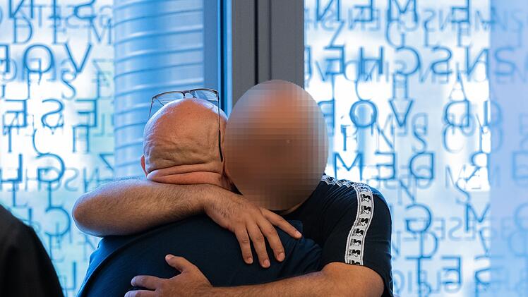 Prozess um gro&szlig;es Waffenlager von Remscheid