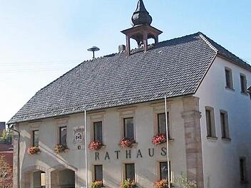 Die Arbeiten für die Rathaus-Sanierung in Kupferberg wurden nun vergeben. Foto: Archiv/Weber