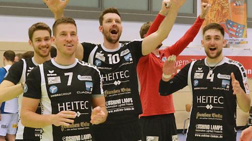 Wollen k&uuml;nftig in Liga 1 jubeln: die Eltmanner Heitec Volleys  Foto: W. Haala