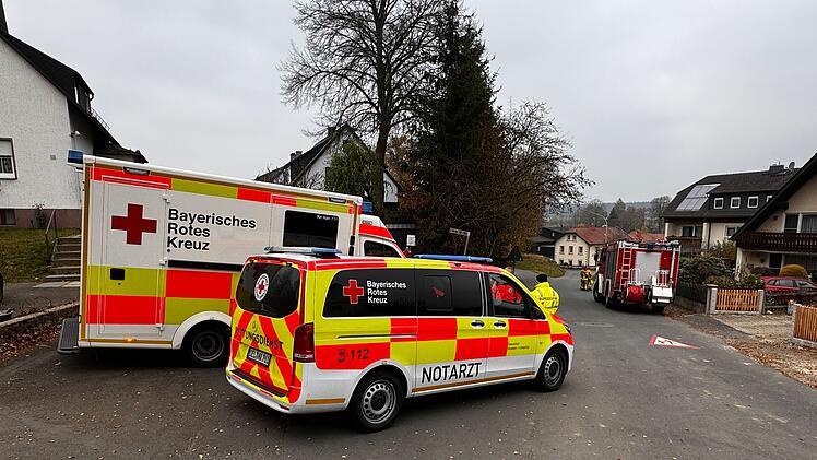 Kreis Wunsiedel: Mann (68) will Wohnhaus in die Luft sprengen: Polizei und SEK suchen Gebäude nach Dynamit ab