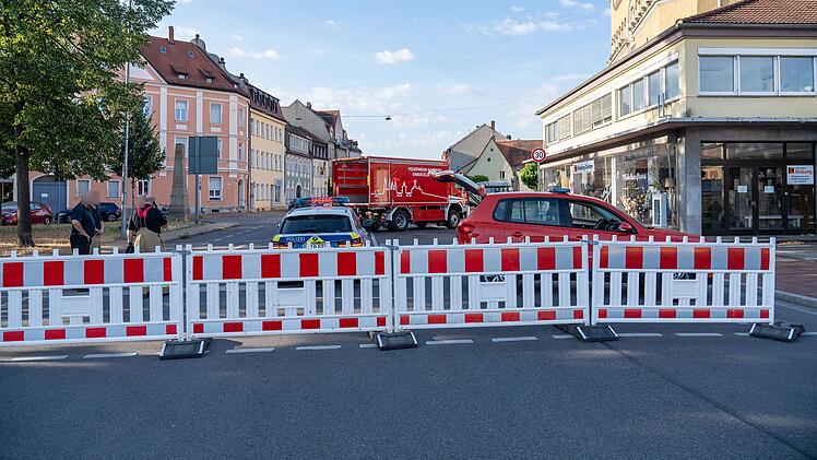 Wasserrohrbruch in Bamberg - Fahrbahndecke einsturzgefährdet