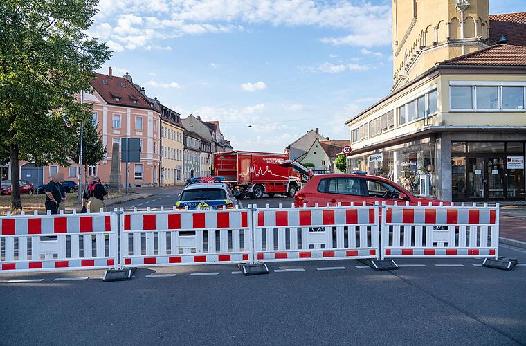 Bamberg: Wasserrohrbruch behoben - Straßensperrung bleibt dennoch
